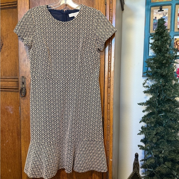 LOFT Dresses & Skirts - LOFT Geometric Navy and Cream Midi Dress
